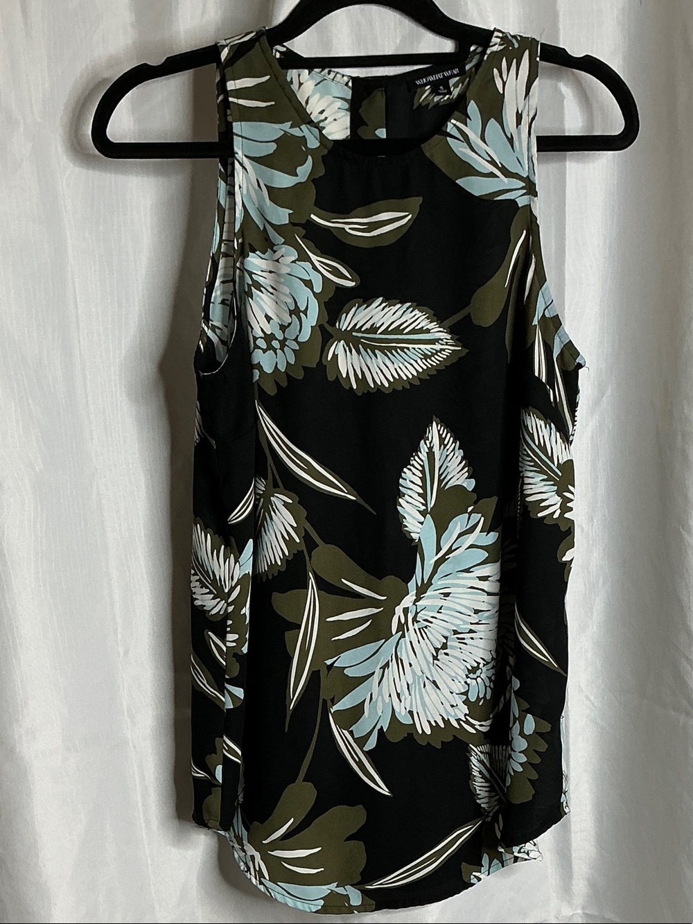 Who What Wear Black Floral Sleeveless Top with Blue and Olive Print